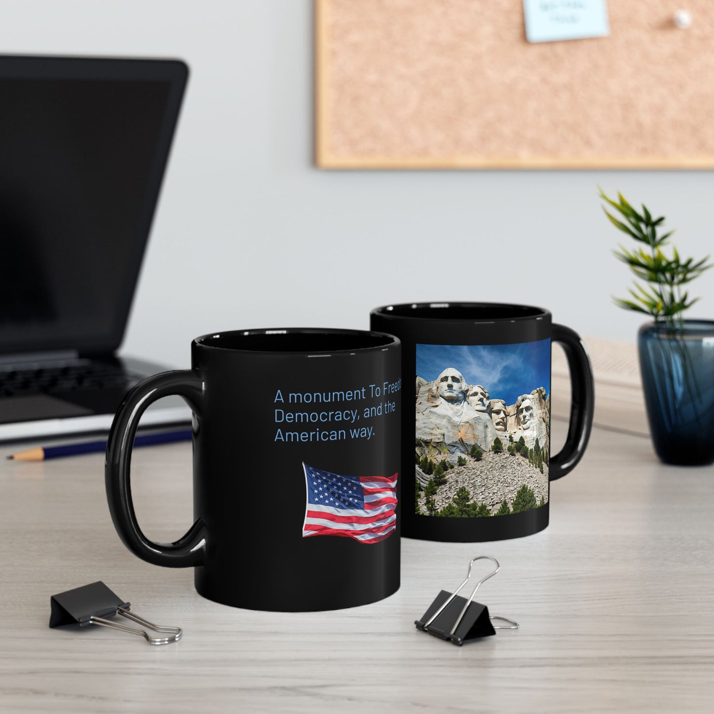 Mt Rushmore, Monument to Freedom, Democracy, & American way. Black Mug, (11oz 15oz)